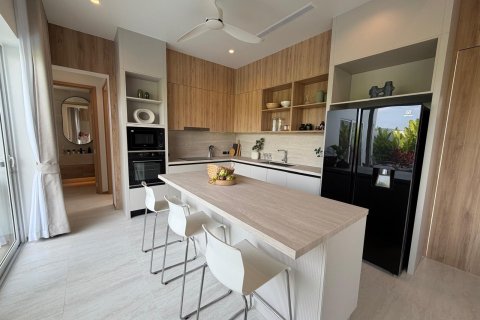 Chalet de 3 dormitorios en Hua Hin, Tailandia № 169828 - foto 18