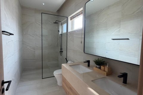 Chalet de 3 dormitorios en Hua Hin, Tailandia № 169827 - foto 18