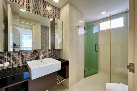 Apartamento de 1 dormitorio en Pattaya, Tailandia № 113374 - foto 4
