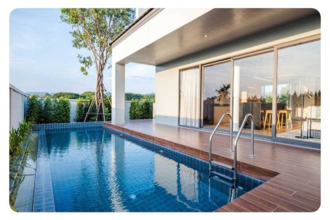 Chalet de 3 dormitorios en Hua Hin, Tailandia № 165102 - foto 16
