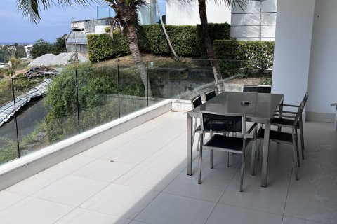 Apartamento de 2 dormitorios en Phuket, Tailandia № 162994 - foto 4