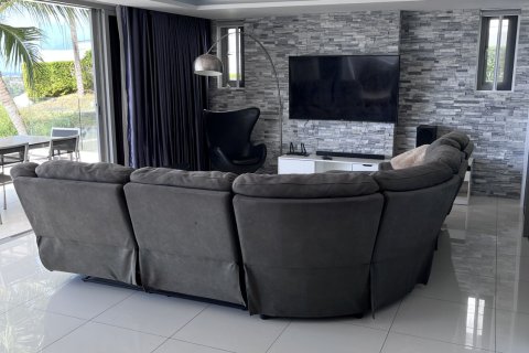 Apartamento de 2 dormitorios en Phuket, Tailandia № 162994 - foto 20