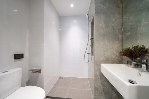 Condominio de 1 dormitorio en Bangkok, Tailandia № 166752 - foto 12