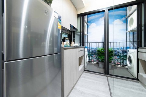 Condo in Bangkok, Thailand, 2 bedrooms  № 166751 - photo 14