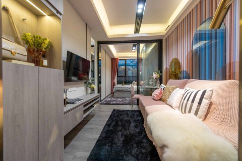 Condo in Bangkok, Thailand, 2 bedrooms  № 166751 - photo 4