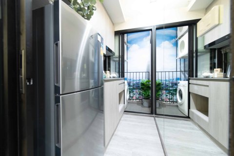 Condo in Bangkok, Thailand, 2 bedrooms  № 166751 - photo 15