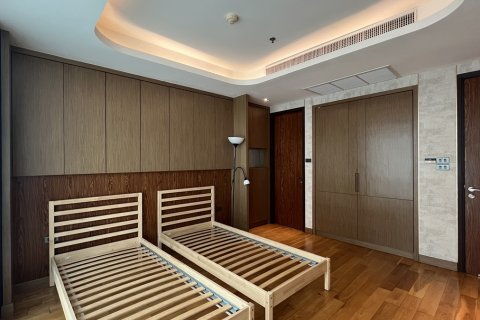 Condo in Watthana, Bangkok, Thailand, 4 bedrooms  № 201183 - photo 7
