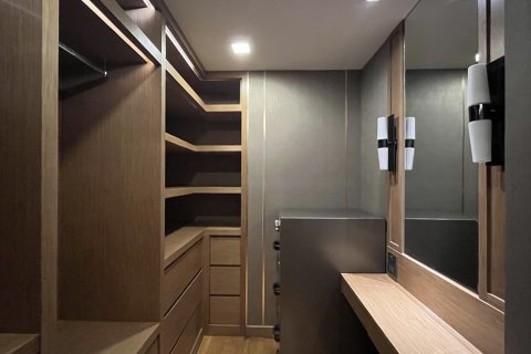 Condo in Watthana, Bangkok, Thailand, 4 bedrooms  № 201183 - photo 2