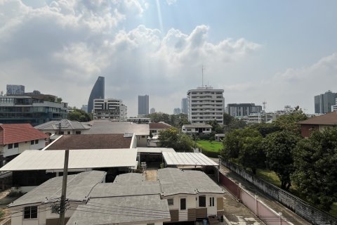 Condo in Watthana, Bangkok, Thailand, 4 bedrooms  № 201183 - photo 17