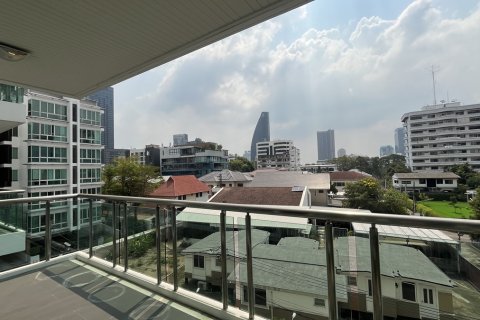 Condo in Watthana, Bangkok, Thailand, 4 bedrooms  № 201183 - photo 16