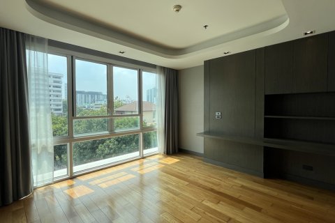 Condo in Watthana, Bangkok, Thailand, 4 bedrooms  № 201183 - photo 3