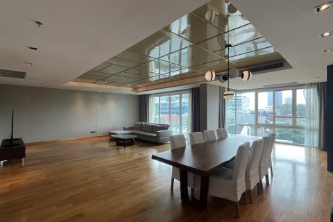 Condo in Watthana, Bangkok, Thailand, 4 bedrooms  № 201183 - photo 15