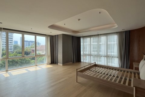 Condo in Watthana, Bangkok, Thailand, 4 bedrooms  № 201183 - photo 19