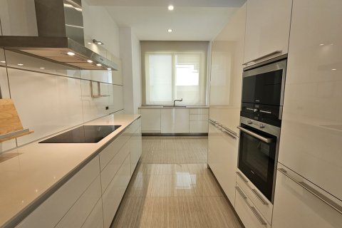 Eigentumswohnung in Watthana, Bangkok, Thailand, 4 Schlafzimmer № 201188 - Foto 15
