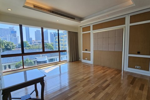 Eigentumswohnung in Watthana, Bangkok, Thailand, 4 Schlafzimmer № 201188 - Foto 27