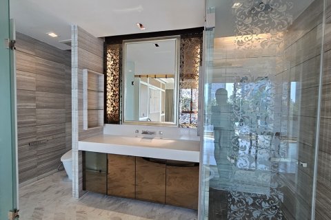 Eigentumswohnung in Watthana, Bangkok, Thailand, 4 Schlafzimmer № 201188 - Foto 23