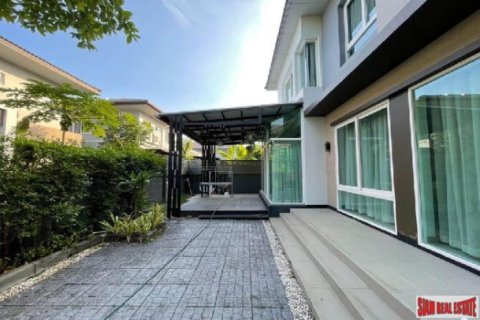 Casa de 4 dormitorios en Bang Na, Bangkok, Tailandia № 203171 - foto 3