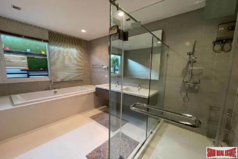 Casa de 4 dormitorios en Bang Na, Bangkok, Tailandia № 203171 - foto 4