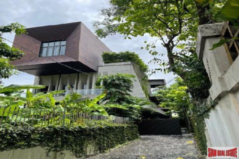 Villa à Bangkok, Thaïlande 5 chambres № 203177