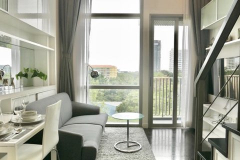 Condominio de 1 dormitorio en Bangkok, Tailandia № 163908 - foto 2