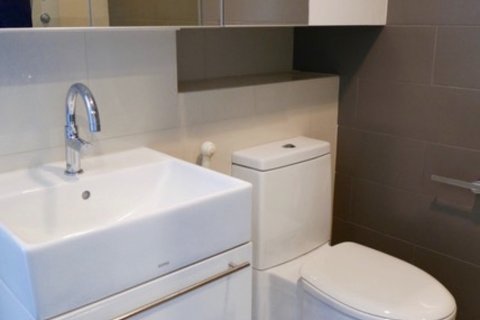 Condominio de 1 dormitorio en Bangkok, Tailandia № 163908 - foto 8