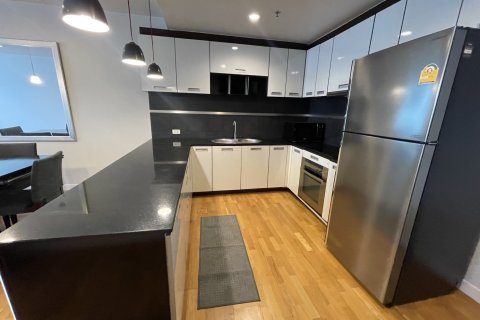 Condominio de 2 dormitorios en Sathon, Bangkok, Tailandia № 163906 - foto 4
