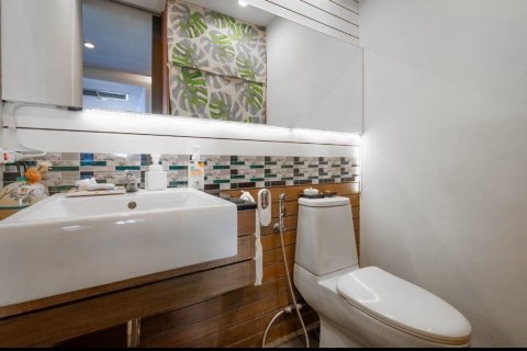 Condominio de 2 dormitorios en Bangkok, Tailandia № 163907 - foto 14