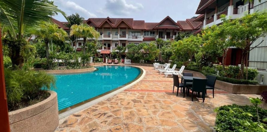 Townhouse in Bangkok, Thailand 8 bedrooms № 163909