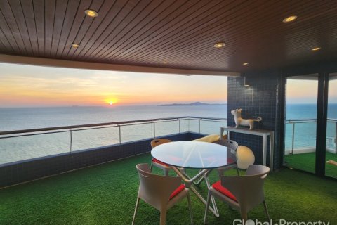 Condo in Pattaya, Thailand, 3 bedrooms  № 233145 - photo 2