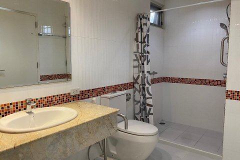 Condominio de 3 dormitorios en Bangkok, Tailandia № 65843 - foto 9