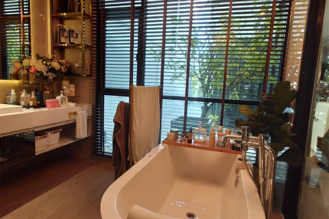 Reihenhaus in Bangkok, Thailand 3 Schlafzimmer № 189620 - Foto 5