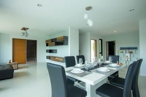 Chalet de 3 dormitorios en Pran Buri, Tailandia № 168460 - foto 5