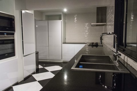 Chalet de 4 dormitorios en Hua Hin, Tailandia № 168458 - foto 12