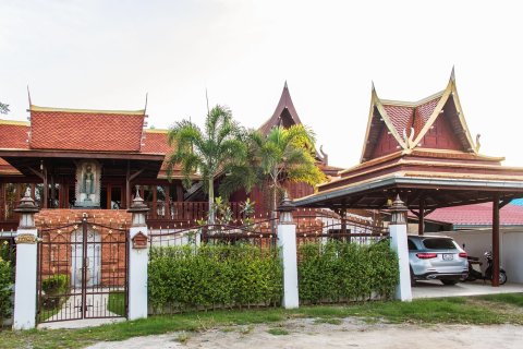Chalet de 4 dormitorios en Hua Hin, Tailandia № 168458 - foto 23