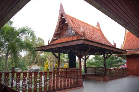 Chalet de 4 dormitorios en Hua Hin, Tailandia № 168458 - foto 3