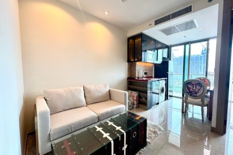 Apartamento de 2 habitaciones en Pattaya, Tailandia № 167152 - foto 2