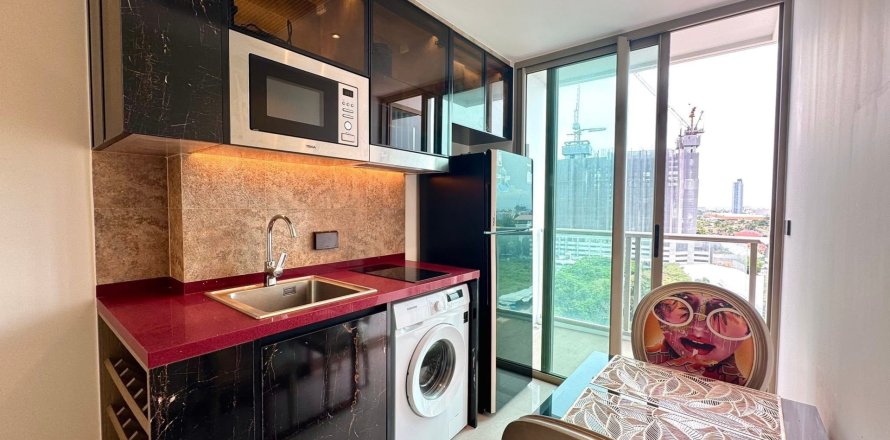 Apartamento de 2 habitaciones en Pattaya, Tailandia № 167152