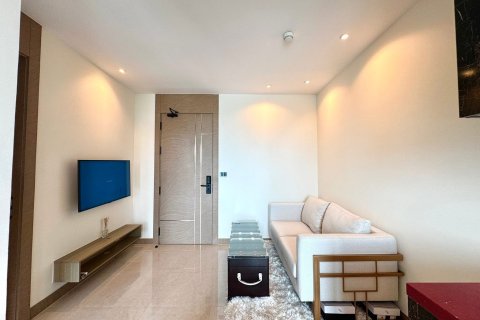 Apartamento de 2 habitaciones en Pattaya, Tailandia № 167152 - foto 3