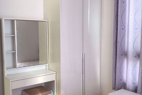 Condominio de 2 dormitorios en Phra Khanong, Bangkok, Tailandia № 48063 - foto 8