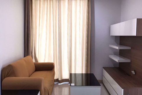 Condominio de 2 dormitorios en Phra Khanong, Bangkok, Tailandia № 48063