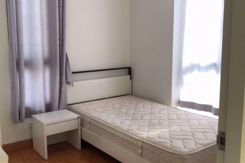 Condominio de 2 dormitorios en Phra Khanong, Bangkok, Tailandia № 48063 - foto 7