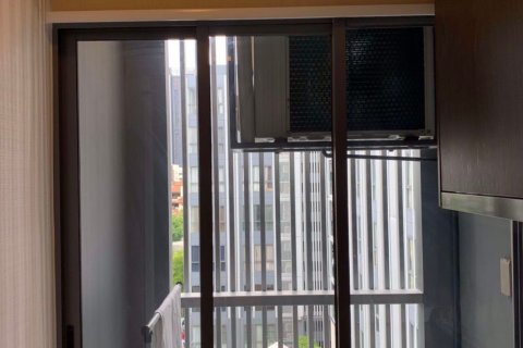 Condominio de 2 dormitorios en Phra Khanong, Bangkok, Tailandia № 48064 - foto 13