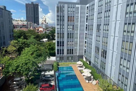 Condominio de 2 dormitorios en Phra Khanong, Bangkok, Tailandia № 48064 - foto 14