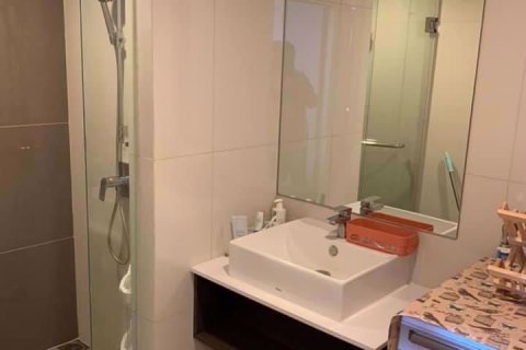 Condominio de 2 dormitorios en Phra Khanong, Bangkok, Tailandia № 48064 - foto 11