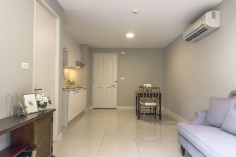 Condo in Watthana, Bangkok, Thailand, 1 bedroom  № 71559 - photo 4
