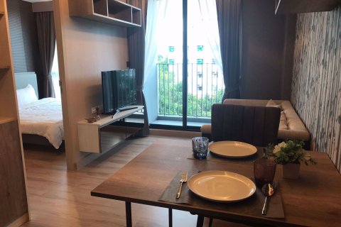 Condominio de 1 dormitorio en Phra Khanong, Bangkok, Tailandia № 71561 - foto 4