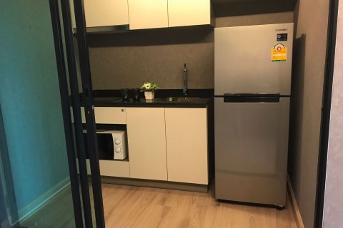 Condominio de 1 dormitorio en Phra Khanong, Bangkok, Tailandia № 71561 - foto 6