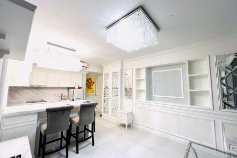 Condominio de 1 dormitorio en Watthana, Bangkok, Tailandia № 71560 - foto 3