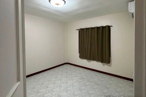 Casa de 3 dormitorios en Pattaya, Tailandia № 209812 - foto 8