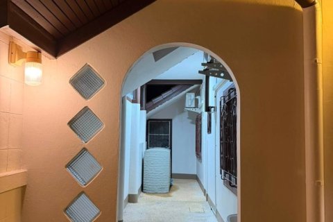 Casa de 3 dormitorios en Pattaya, Tailandia № 209812 - foto 9